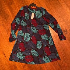 Aakaa Small Shift Dress- Long Sleeves